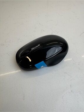 Microsoft Sculpt Comfort Mouse